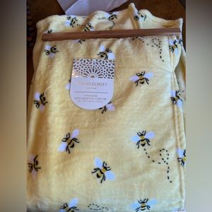 Cynthia Rowley Bumblebee Blanket